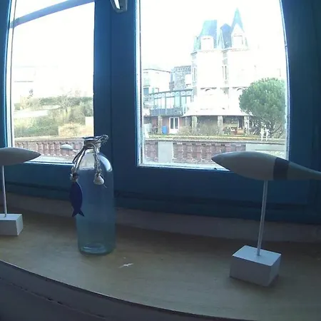 100m Plage- 4 Chambres-quartier Classe *bleu-mers* Holiday home *