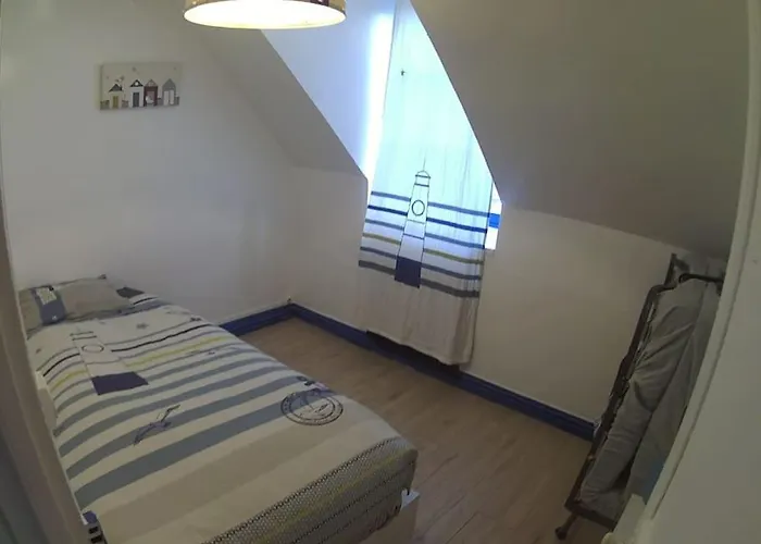 100m Plage- 4 Chambres-quartier Classe *bleu-mers* Holiday home